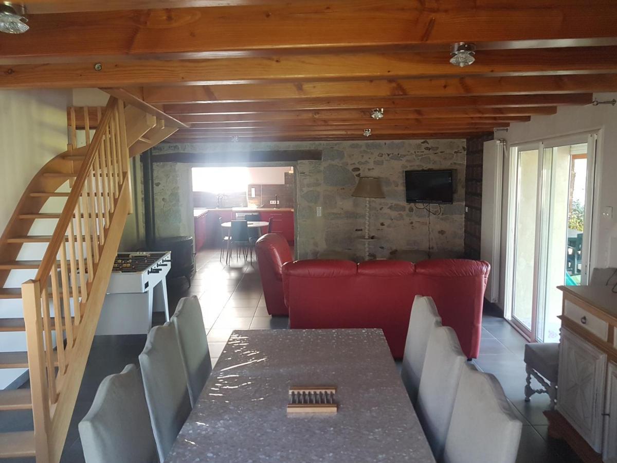 gite a la campagne Noailhac  Extérieur photo